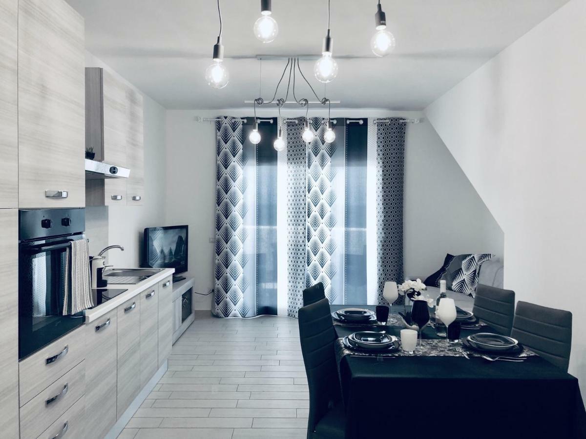 Il Tramonto Luxury House Apartman Valledoria Kültér fotó