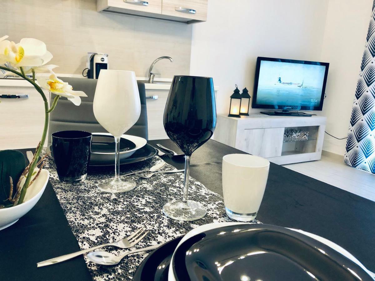 Il Tramonto Luxury House Apartman Valledoria Kültér fotó