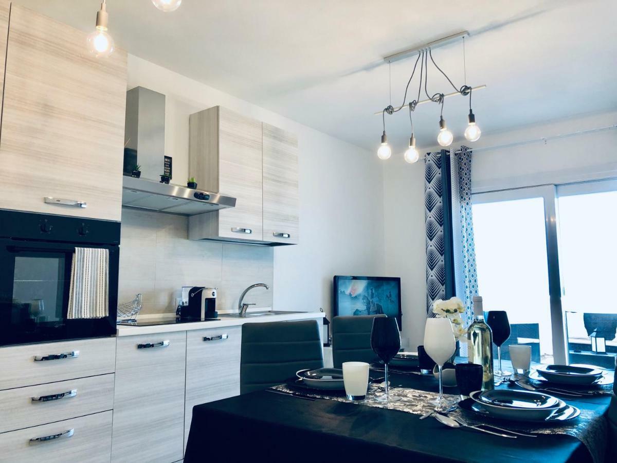 Il Tramonto Luxury House Apartman Valledoria Kültér fotó