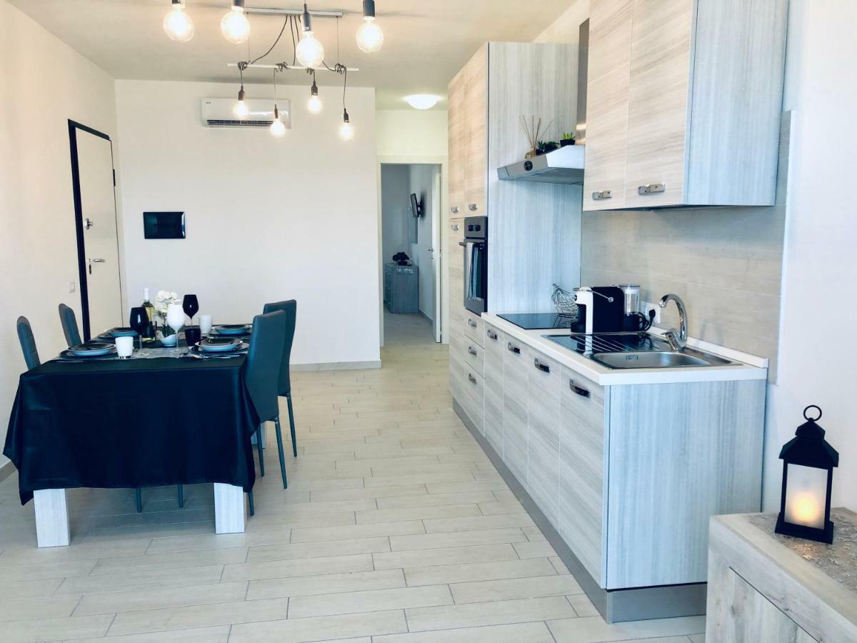 Il Tramonto Luxury House Apartman Valledoria Kültér fotó