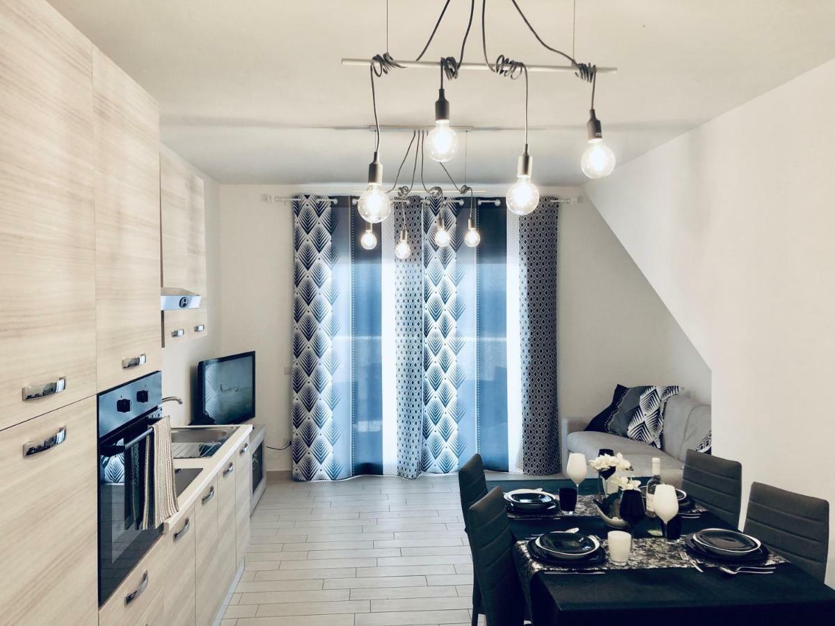 Il Tramonto Luxury House Apartman Valledoria Kültér fotó
